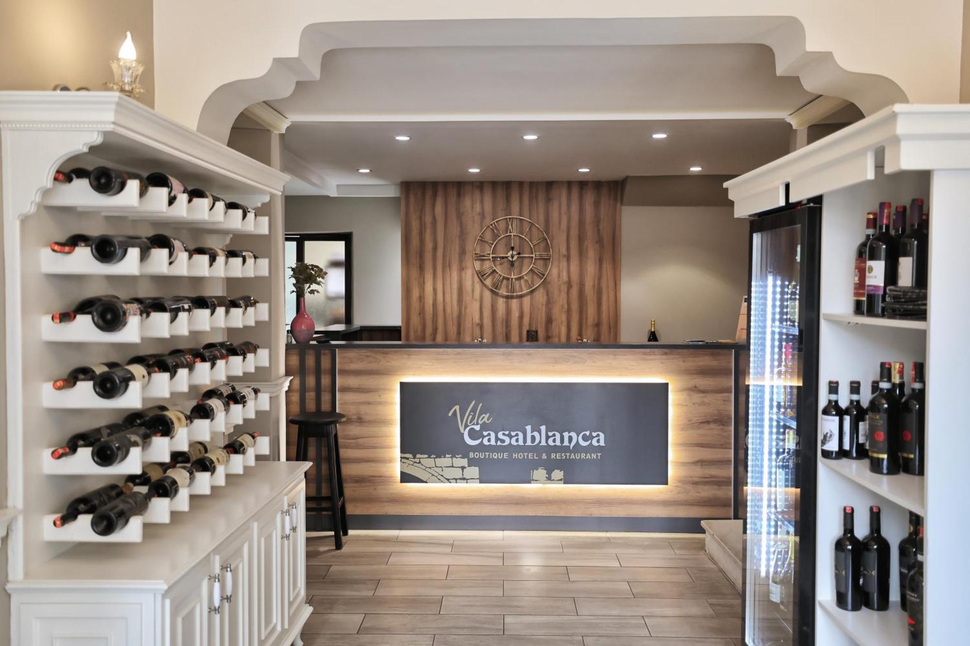 Vila Casablanca - Boutique Hotel & Restaurant Shkoder Exterior photo