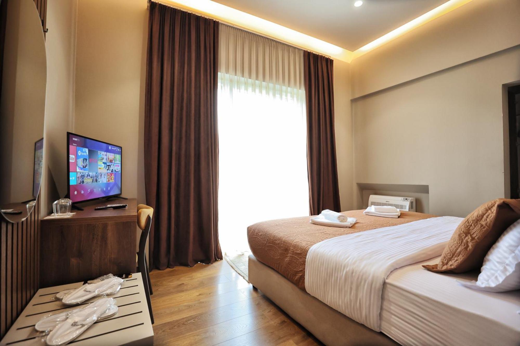Vila Casablanca - Boutique Hotel & Restaurant Shkoder Exterior photo