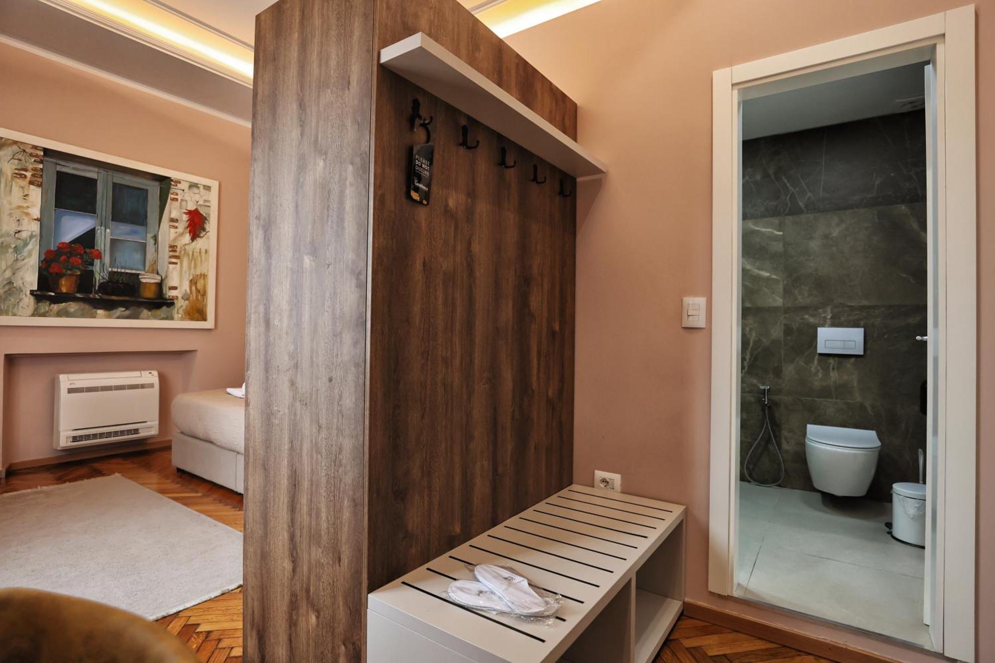 Vila Casablanca - Boutique Hotel & Restaurant Shkoder Exterior photo