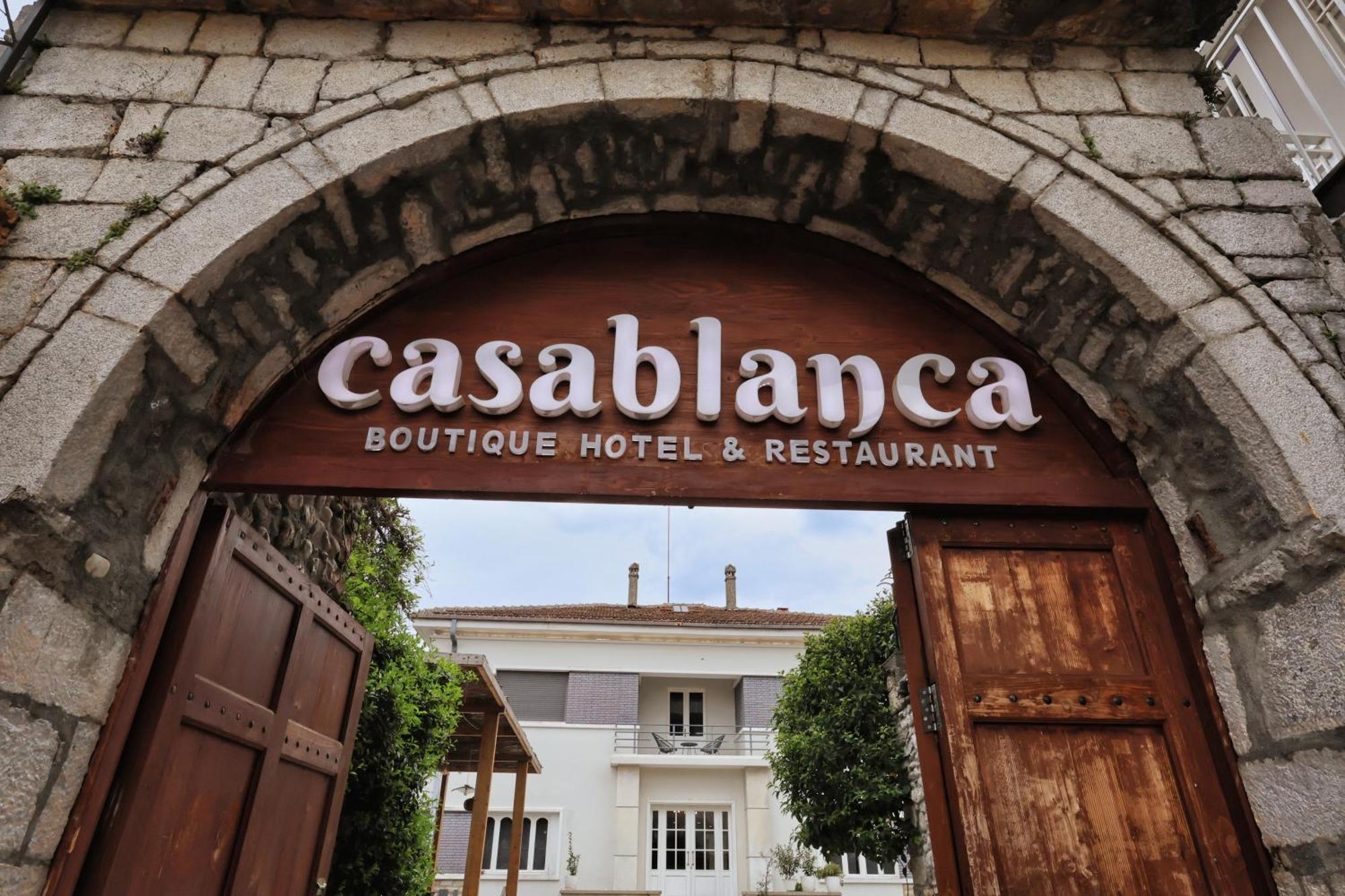 Vila Casablanca - Boutique Hotel & Restaurant Shkoder Exterior photo